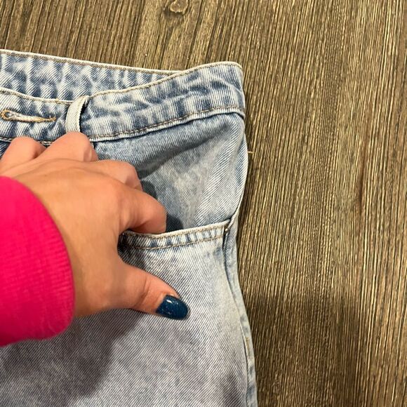 Shein Straight Jeans Distressed Denim Cotton Blend 5-Pockets Light Wash Medium - Picture 5 of 11